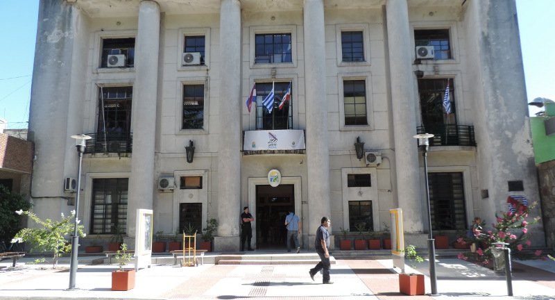 Brou transfiere USS 40 millones a la Intendencia de Canelones para compra de maquinaria y comenzar 46 obras viales