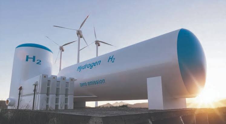 Gobierno no descarta firmar antes de fin de año compromiso de inversión con HIF Global