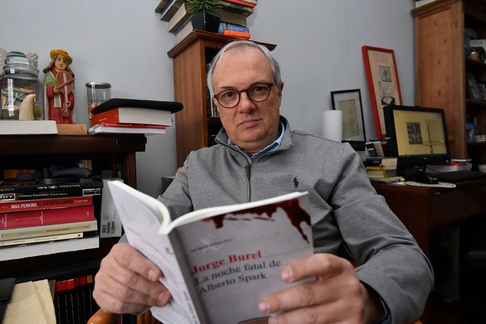 Periodismo en dictadura, maestros y la defensa de la palabra: nuevo libro de Jorge Burel